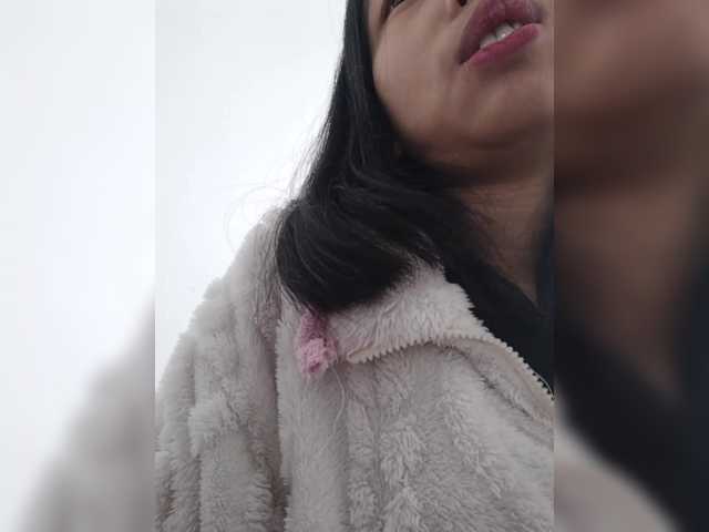 Selinababy99's BongaCams show and profile