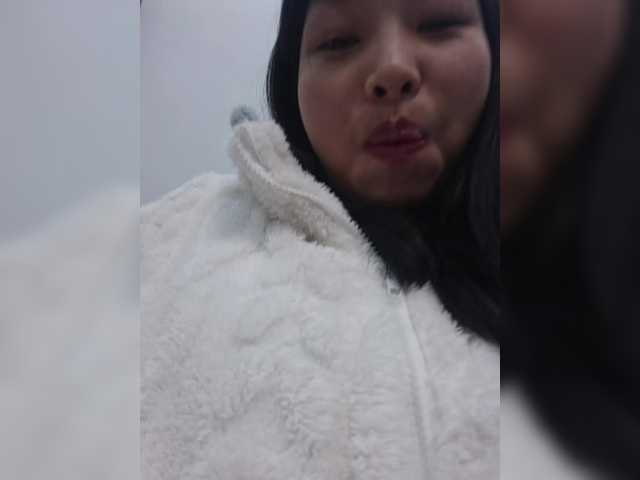 Selinababy99's BongaCams show and profile