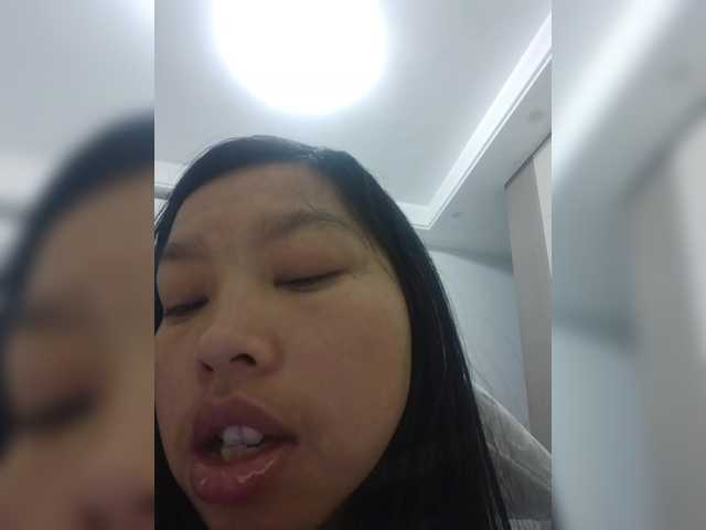 Selinababy99's BongaCams show and profile