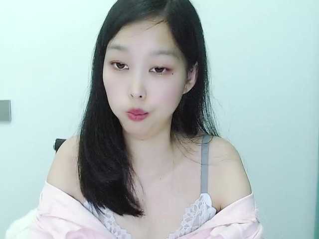 Selinababy99's BongaCams show and profile