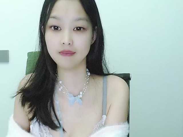 Selinababy99's BongaCams show and profile