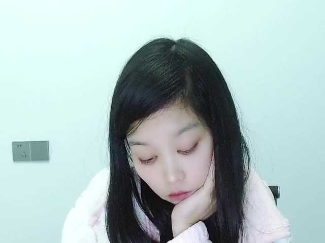 Selinababy99's BongaCams show and profile