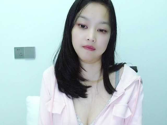 Selinababy99's BongaCams show and profile