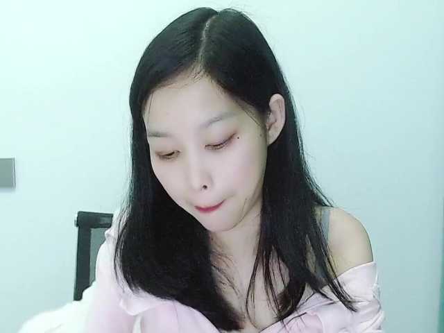 Selinababy99's BongaCams show and profile