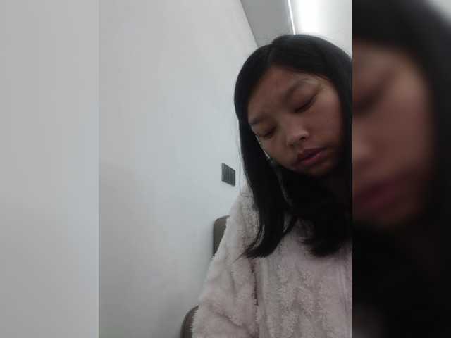 Selinababy99's BongaCams show and profile