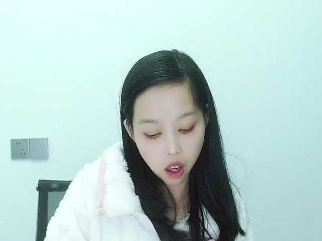 Selinababy99's BongaCams show and profile