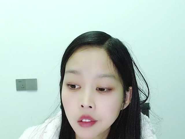 Selinababy99's BongaCams show and profile