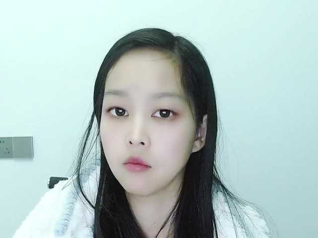 Selinababy99's BongaCams show and profile