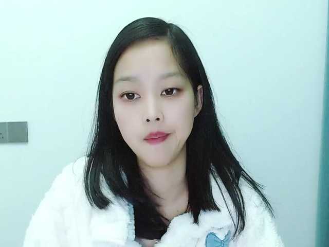 Selinababy99's BongaCams show and profile