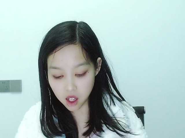 Selinababy99's BongaCams show and profile