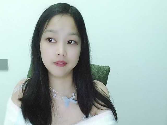 Selinababy99's BongaCams show and profile