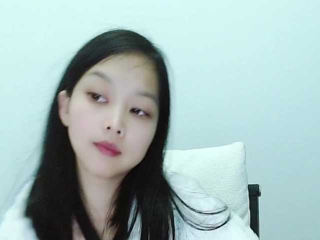 Selinababy99's BongaCams show and profile