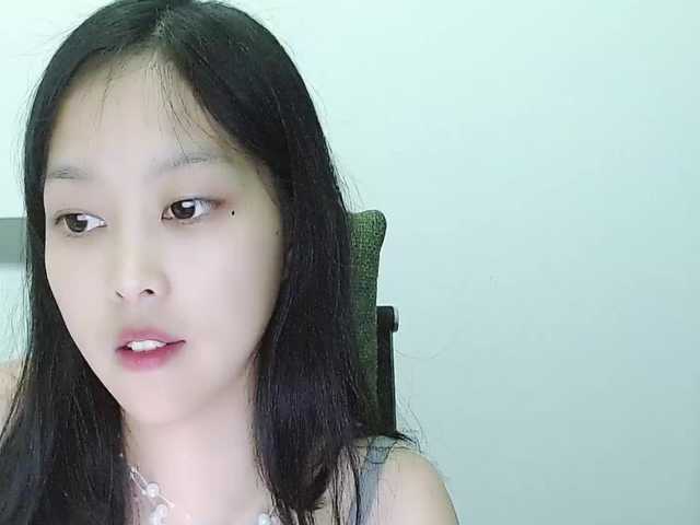 Selinababy99's BongaCams show and profile