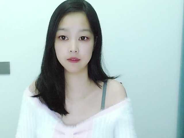 Selinababy99's BongaCams show and profile