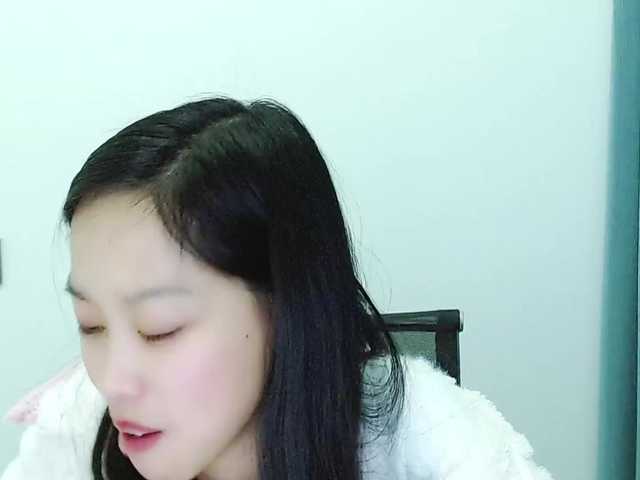 Selinababy99's BongaCams show and profile