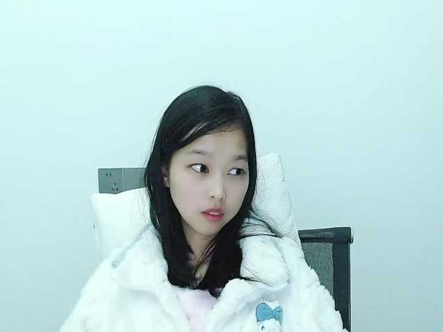 Selinababy99's BongaCams show and profile