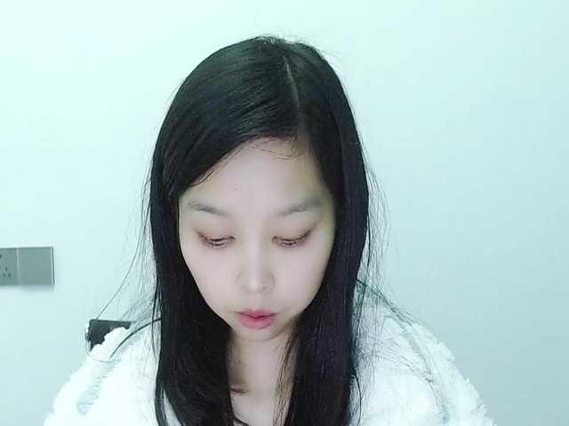 Selinababy99's BongaCams show and profile