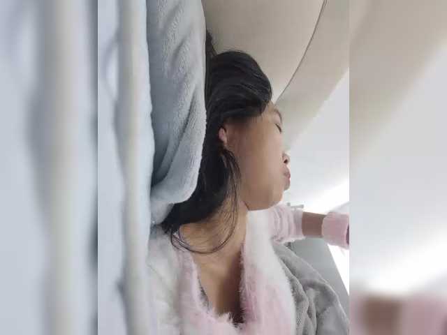 Selinababy99's BongaCams show and profile