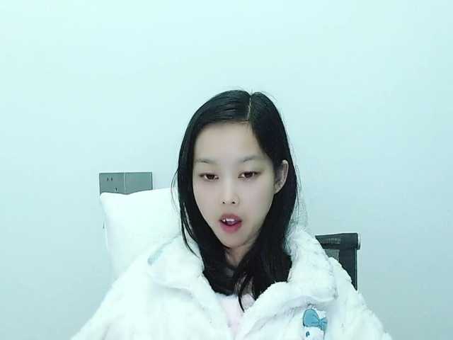 Selinababy99's BongaCams show and profile