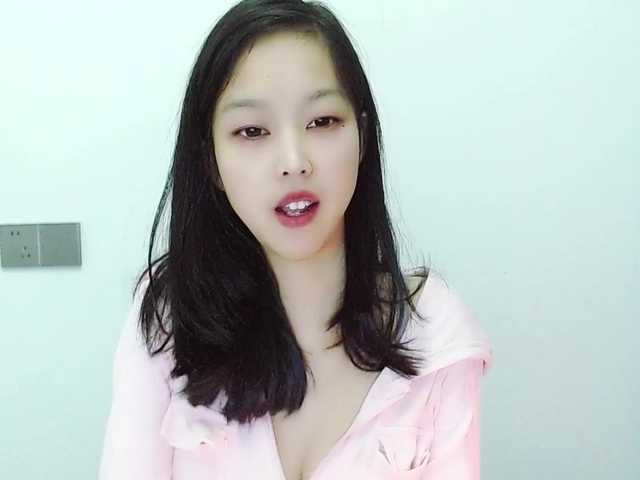 Selinababy99's BongaCams show and profile