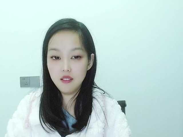 Selinababy99's BongaCams show and profile