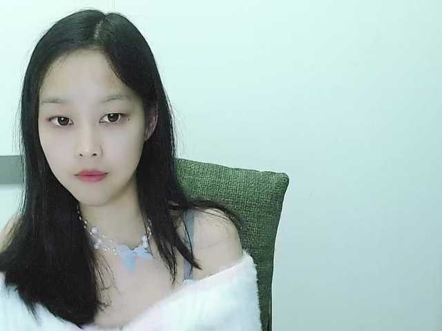 Selinababy99's BongaCams show and profile