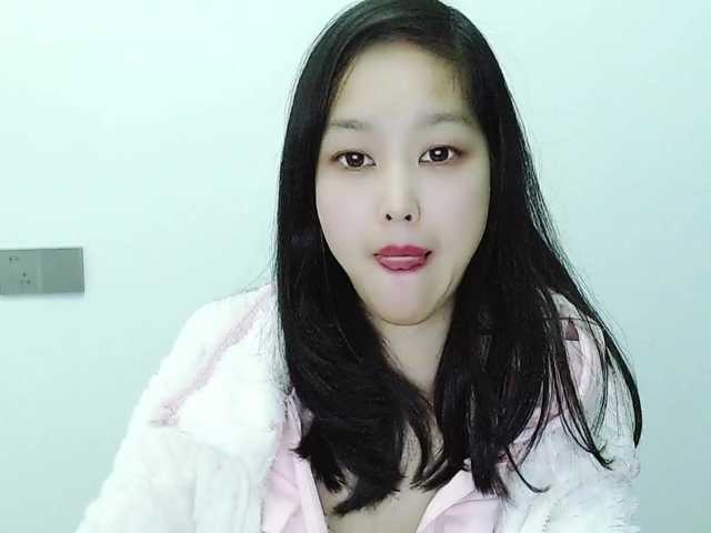 Selinababy99's BongaCams show and profile