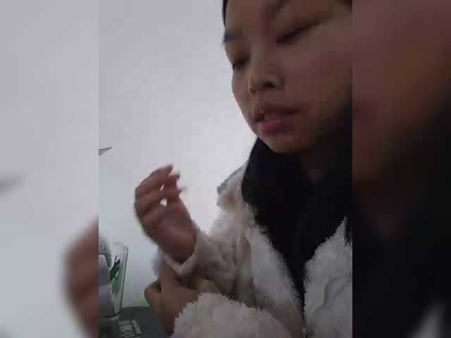 Selinababy99's BongaCams show and profile