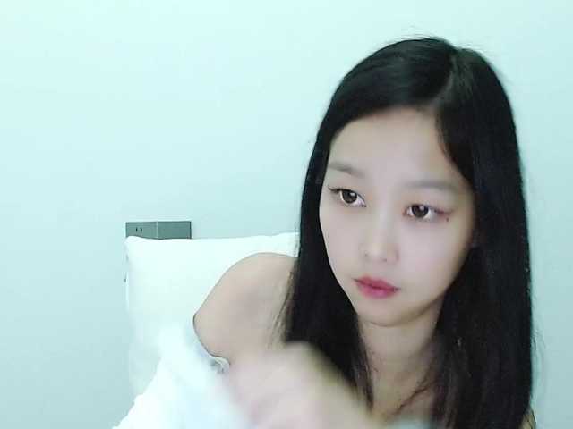 Selinababy99's BongaCams show and profile