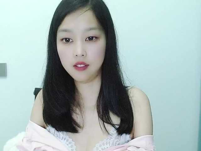 Selinababy99's BongaCams show and profile