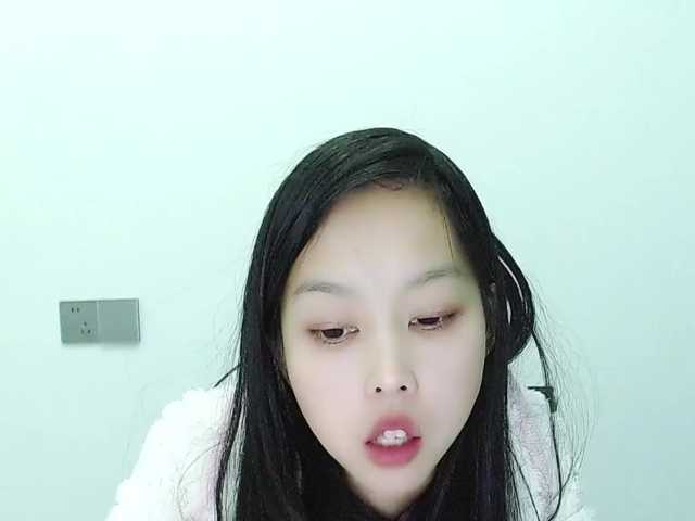 Selinababy99's BongaCams show and profile