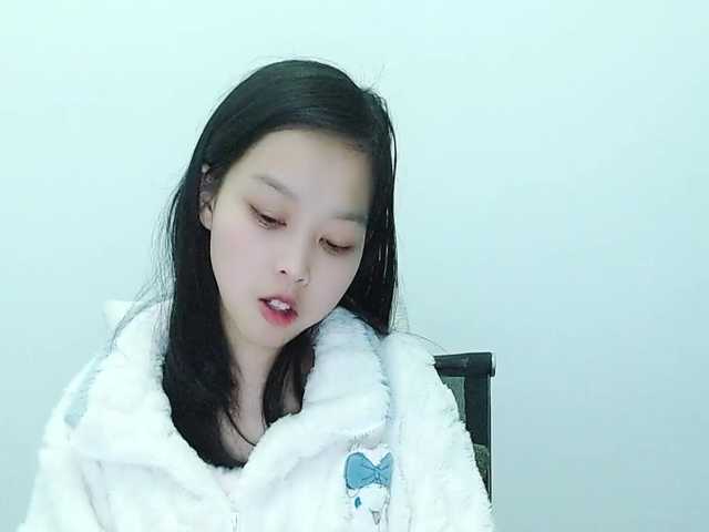 Selinababy99's BongaCams show and profile