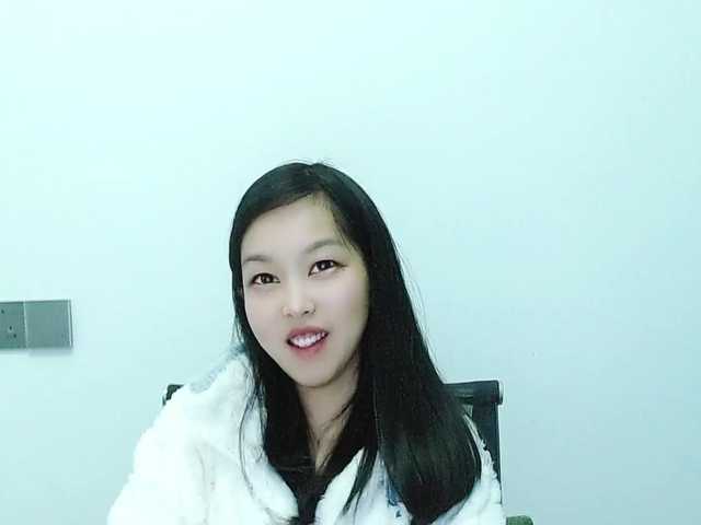 Selinababy99's BongaCams show and profile