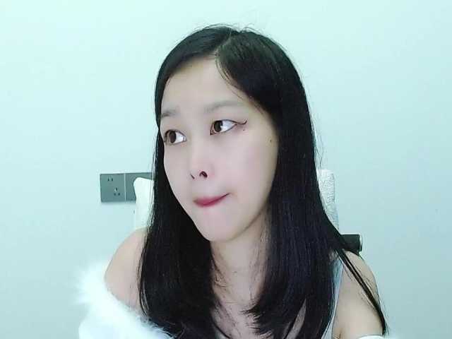 Selinababy99's BongaCams show and profile