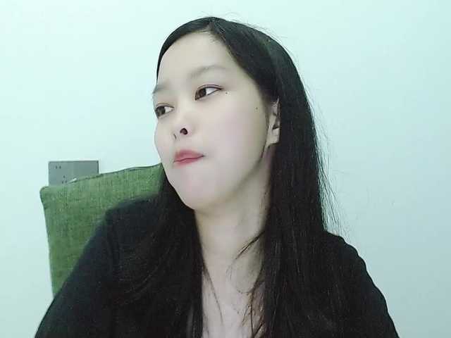 Selinababy99's BongaCams show and profile