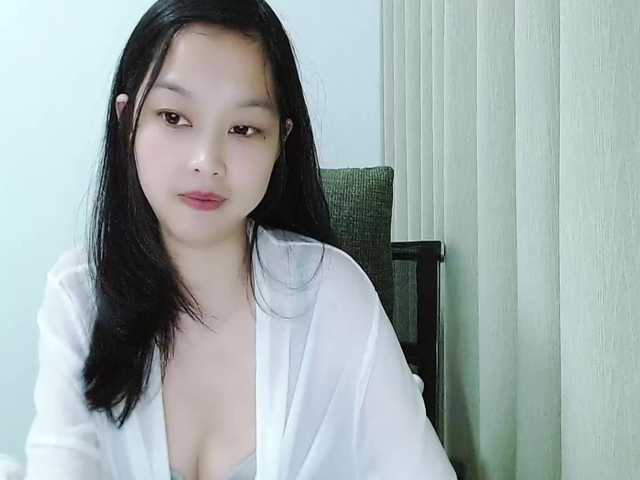 Selinababy99's BongaCams show and profile