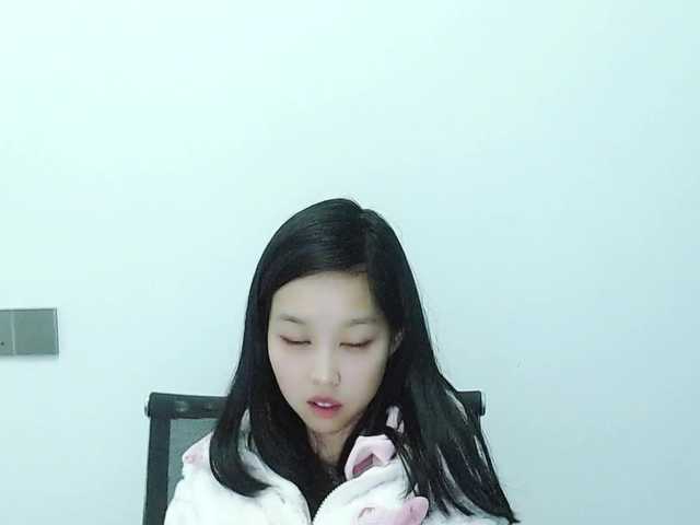 Selinababy99's BongaCams show and profile