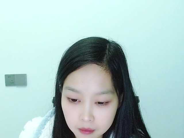 Selinababy99's BongaCams show and profile