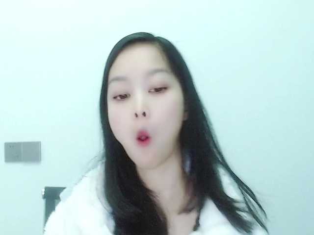 Selinababy99's BongaCams show and profile