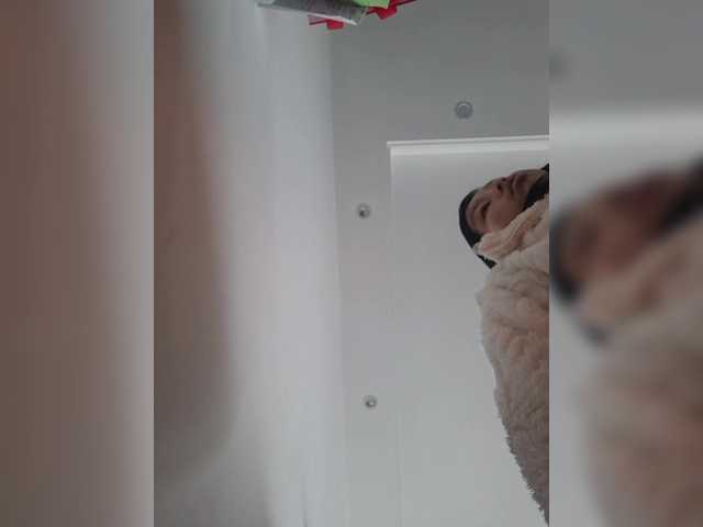 Selinababy99's BongaCams show and profile