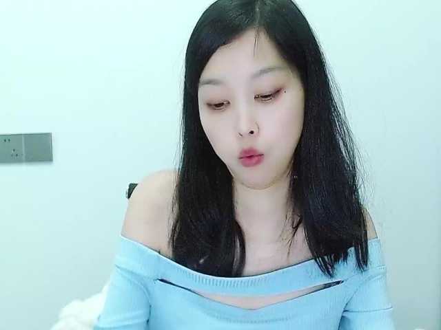 Selinababy99's BongaCams show and profile