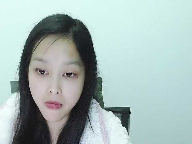 Selinababy99's BongaCams show and profile