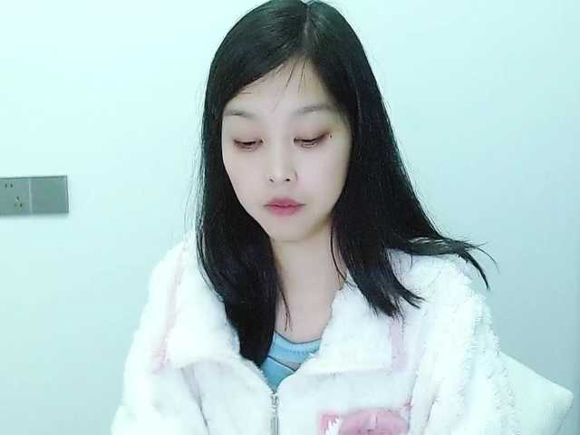 Selinababy99's BongaCams show and profile