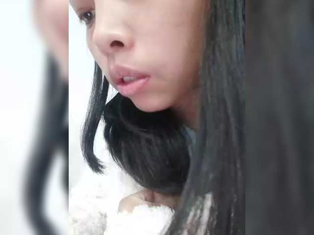 Selinababy99's BongaCams show and profile