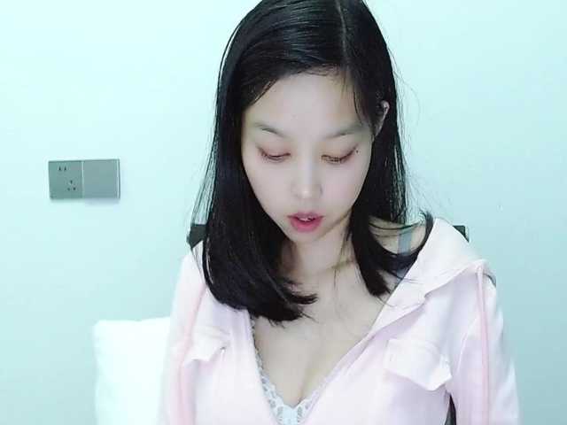 Selinababy99's BongaCams show and profile