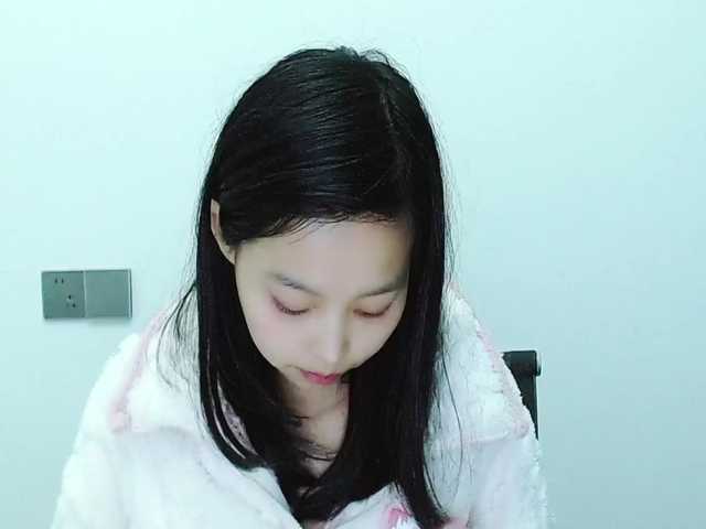 Selinababy99's BongaCams show and profile