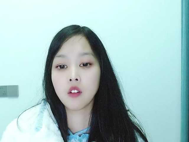 Selinababy99's BongaCams show and profile