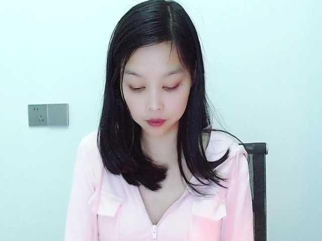 Selinababy99's BongaCams show and profile