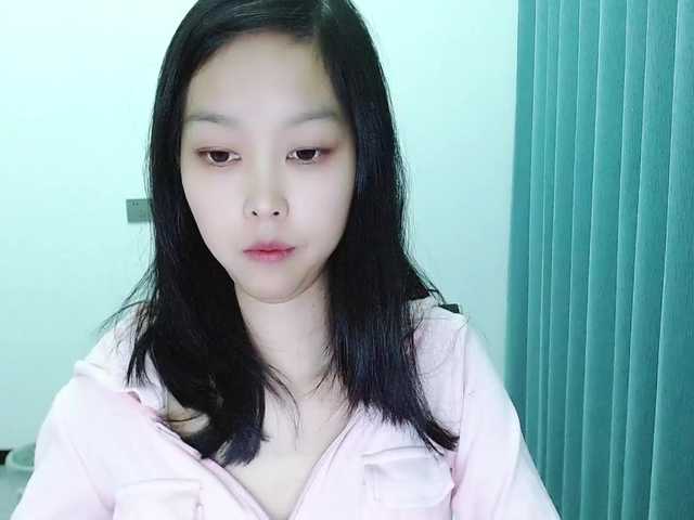 Selinababy99's BongaCams show and profile