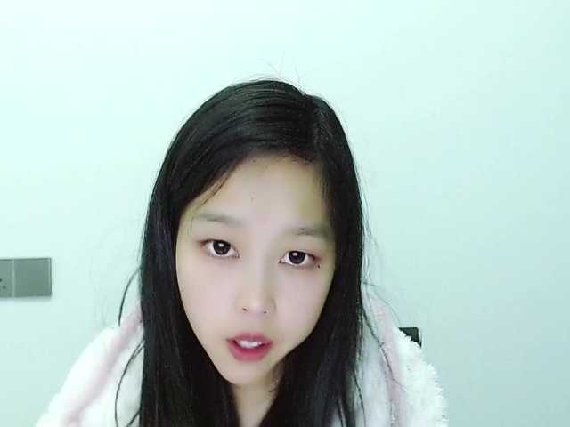 Selinababy99's BongaCams show and profile